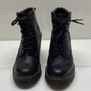 NWOT Dr Marten Persephone Heeled Lace Up Ankle Boot  Size 6